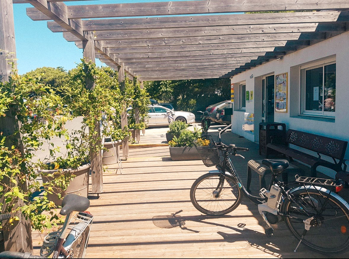 reception vélos accueil entrée