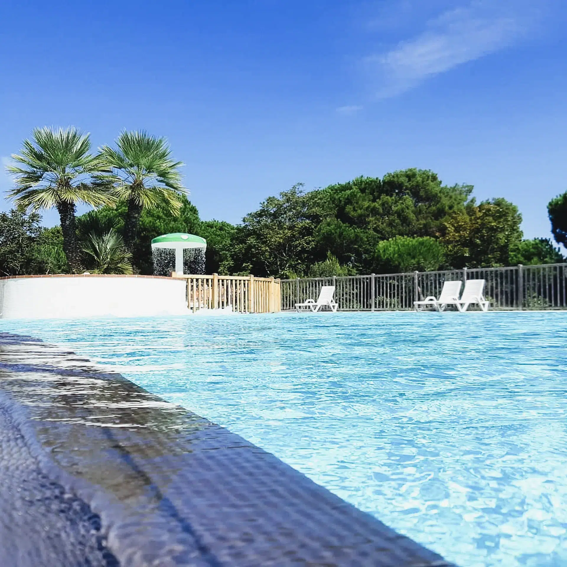 camping familial avec piscine la flotte